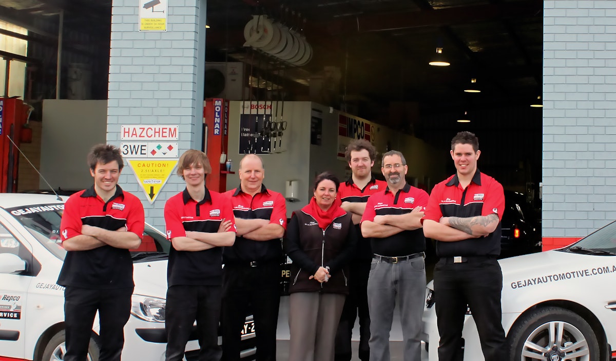 Bendigo Car Service Team